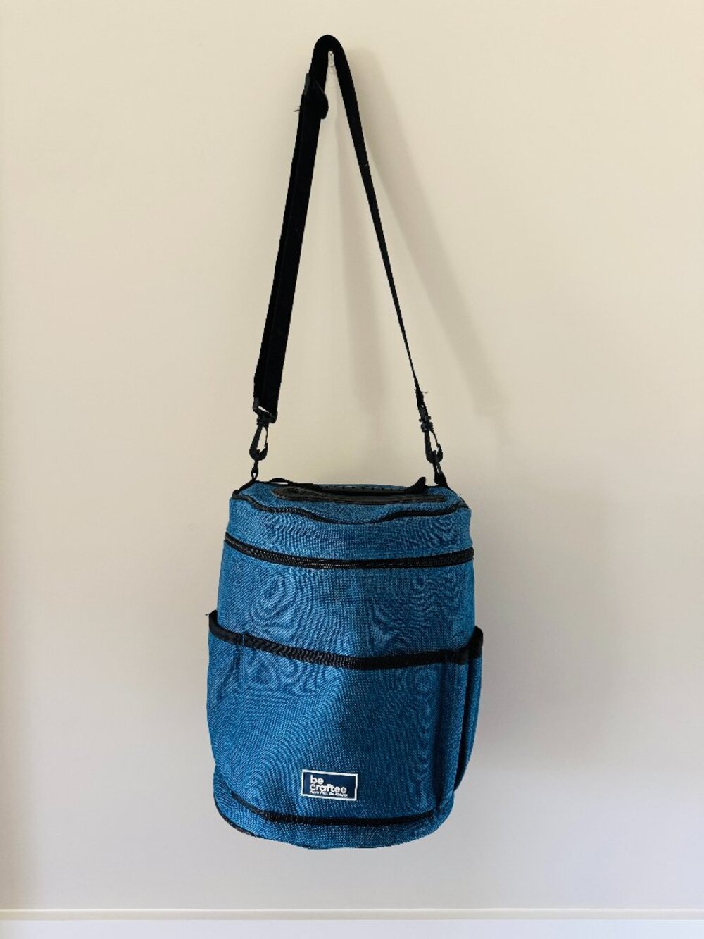 BeCraftee Knitting Crochet Yarn XL Tote Bag Blue Adjustable Strap Multiple Pocke
